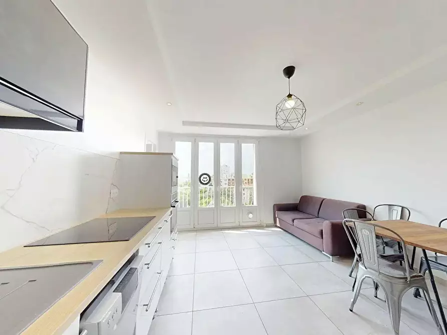 Immagine 1 di Camera in affitto  in Cours Émile-Zola a Villeurbanne
