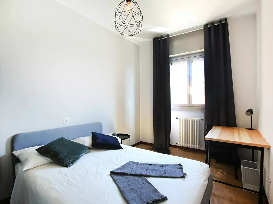 Immagine 6 di Camera in affitto  in Via Benjamin Constant a Milano