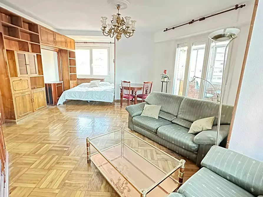 Immagine 1 di Camera in affitto  in Paseo de Zorrilla a Valladolid