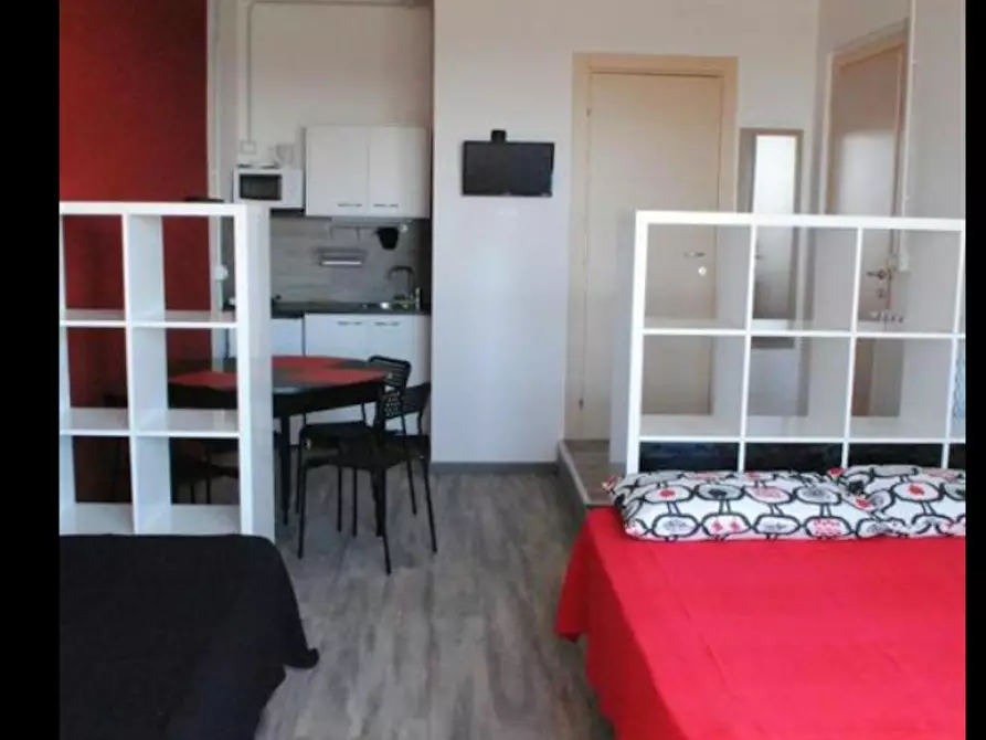Immagine 2 di Appartamento in affitto  in Viale Principe Amedeo a Rimini