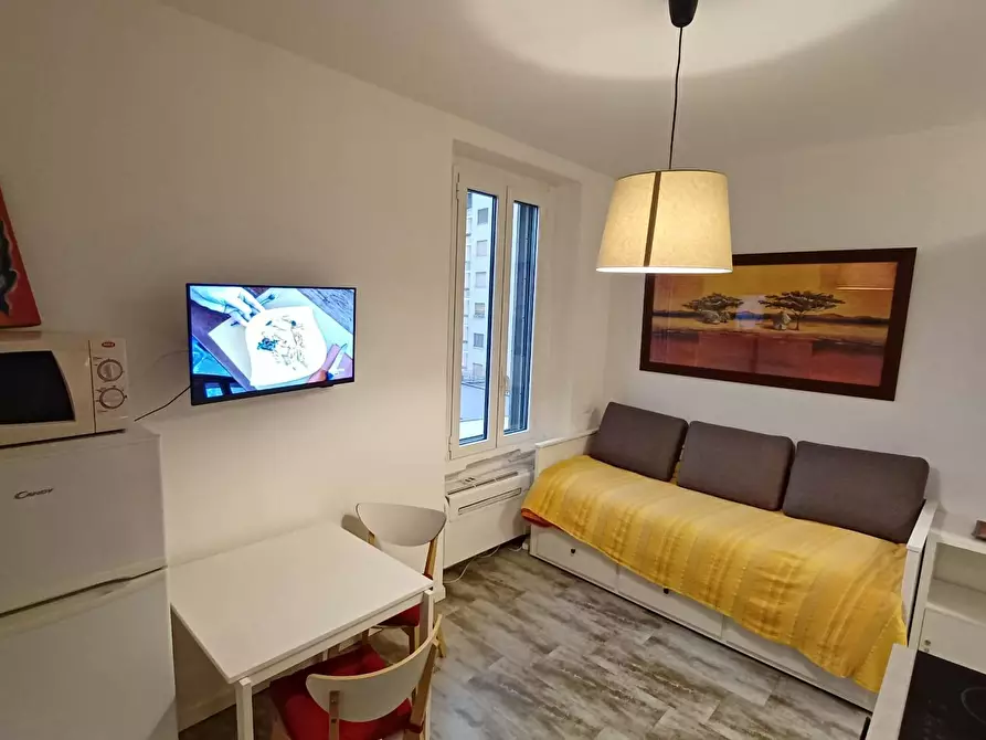 Immagine 1 di Appartamento in affitto  in Via dell'Assunta a Milano