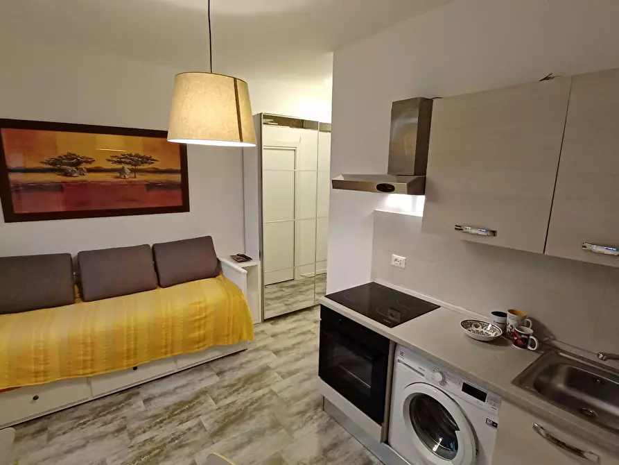 Immagine 8 di Appartamento in affitto  in Via dell'Assunta a Milano