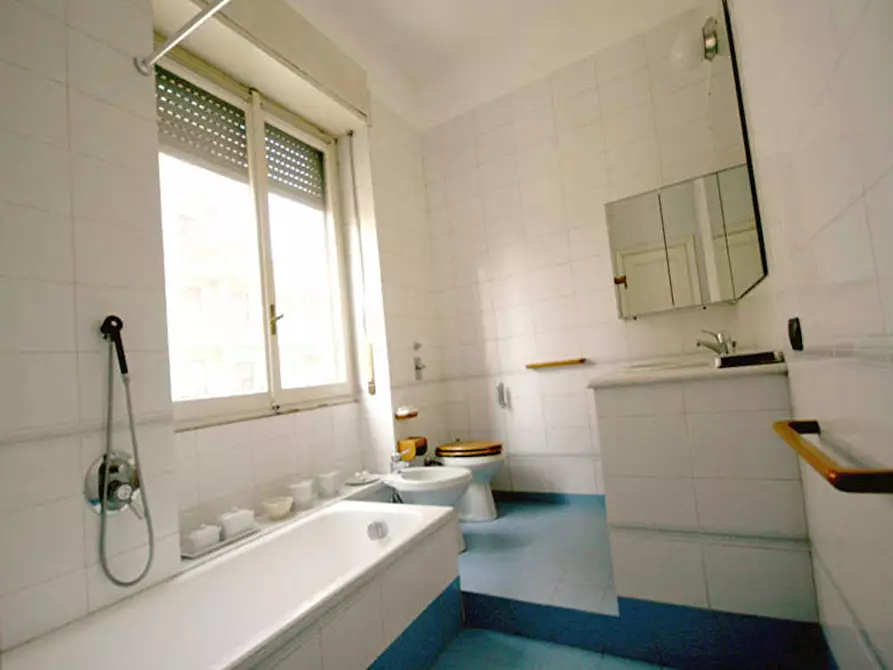 Immagine 4 di Camera in affitto  in Viale Vittorio Veneto a Milano