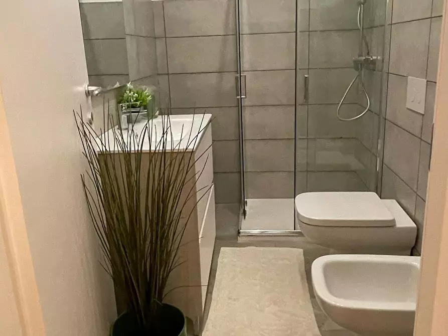 Immagine 6 di Camera in affitto  in Viale Coni Zugna a Milano