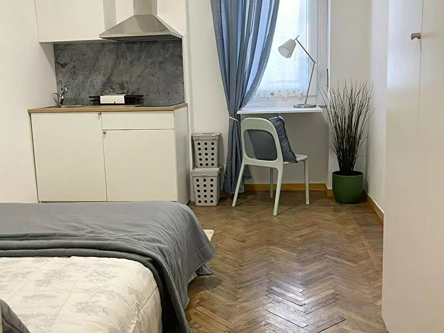 Immagine 1 di Camera in affitto  in Viale Coni Zugna a Milano