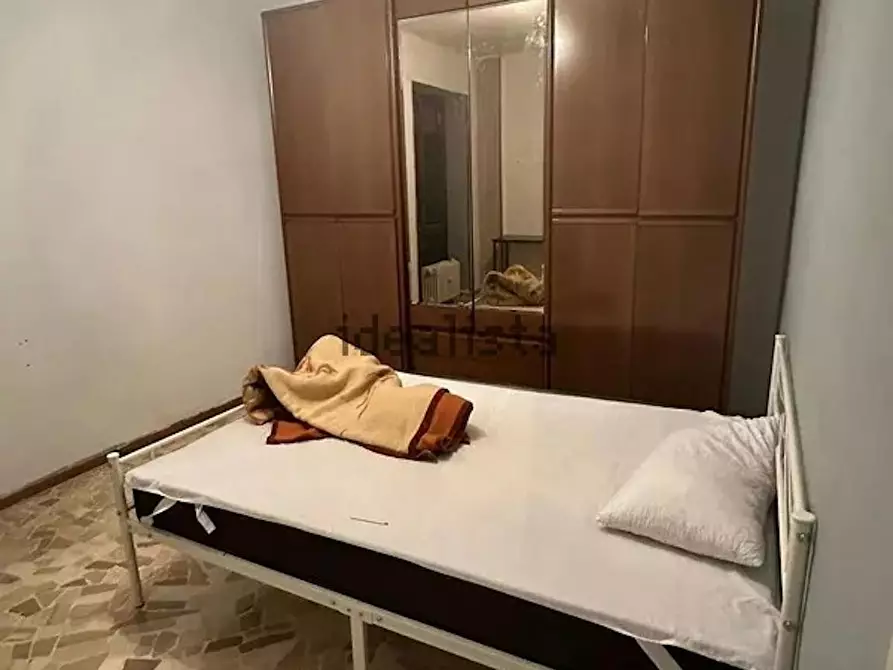 Immagine 1 di Camera in affitto  in Via John Fitzgerald Kennedy a Cologno Monzese