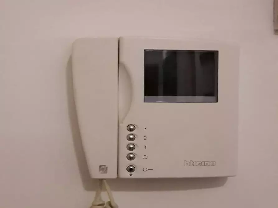 Immagine 10 di Camera in affitto  in Via San Giovanni a Trento