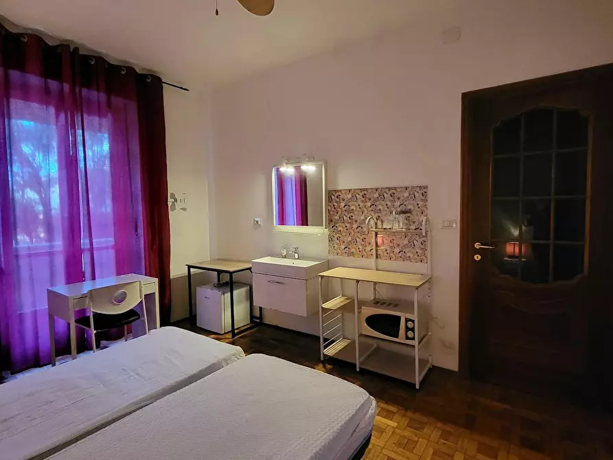 Immagine 2 di Camera in affitto  in Via Antonio Cecchi a Torino