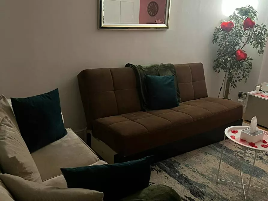 Immagine 7 di Casa indipendente in affitto  in Francis Close a Poplar