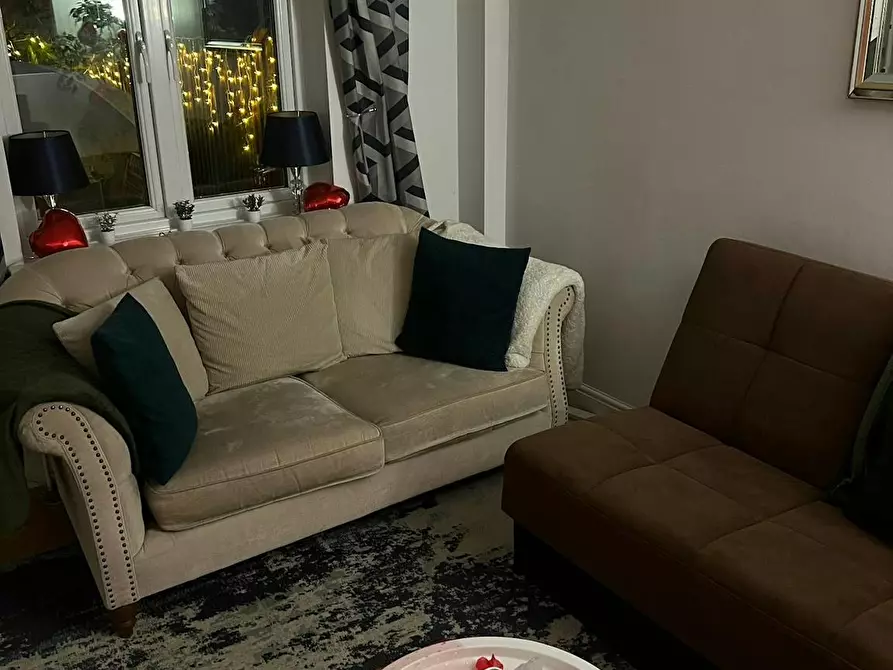 Immagine 9 di Casa indipendente in affitto  in Francis Close a Poplar