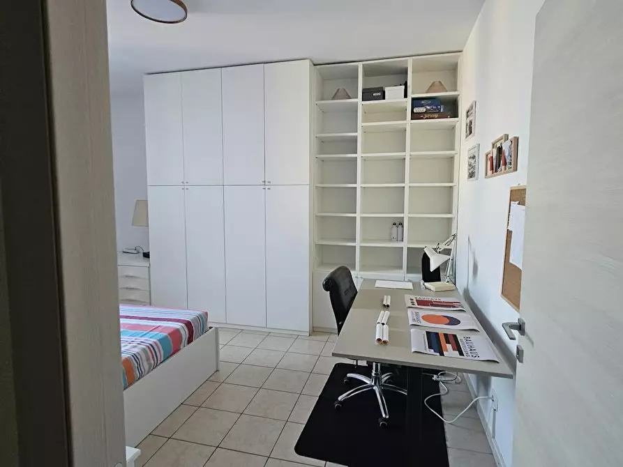 Immagine 6 di Camera in affitto  in Via Bainsizza a Varese