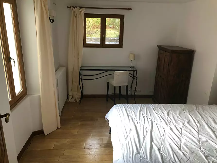 Immagine 8 di Casa indipendente in affitto  in Avenue Sully a Chaville