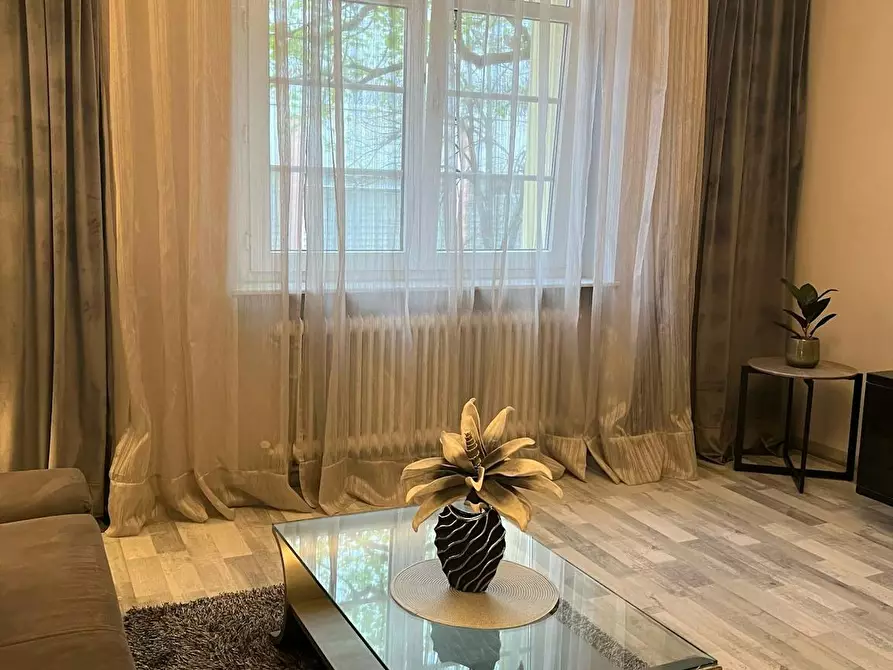 Immagine 3 di Appartamento in affitto  in Silbersteinstraße a Berlin