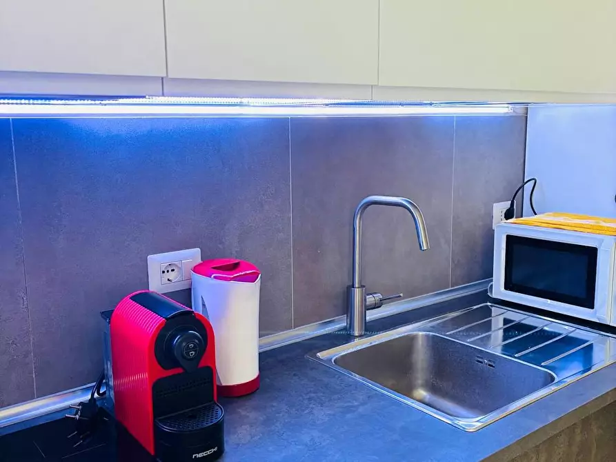 Immagine 8 di Appartamento in affitto  in Via dei Lucani a Roma