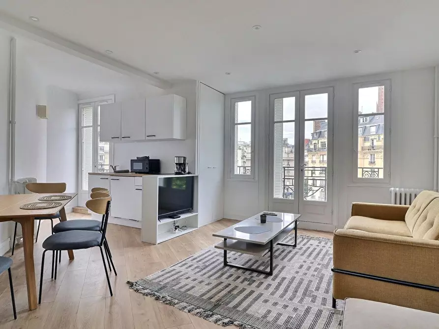 Immagine 1 di Appartamento in affitto  in Avenue de Villiers a Paris 17