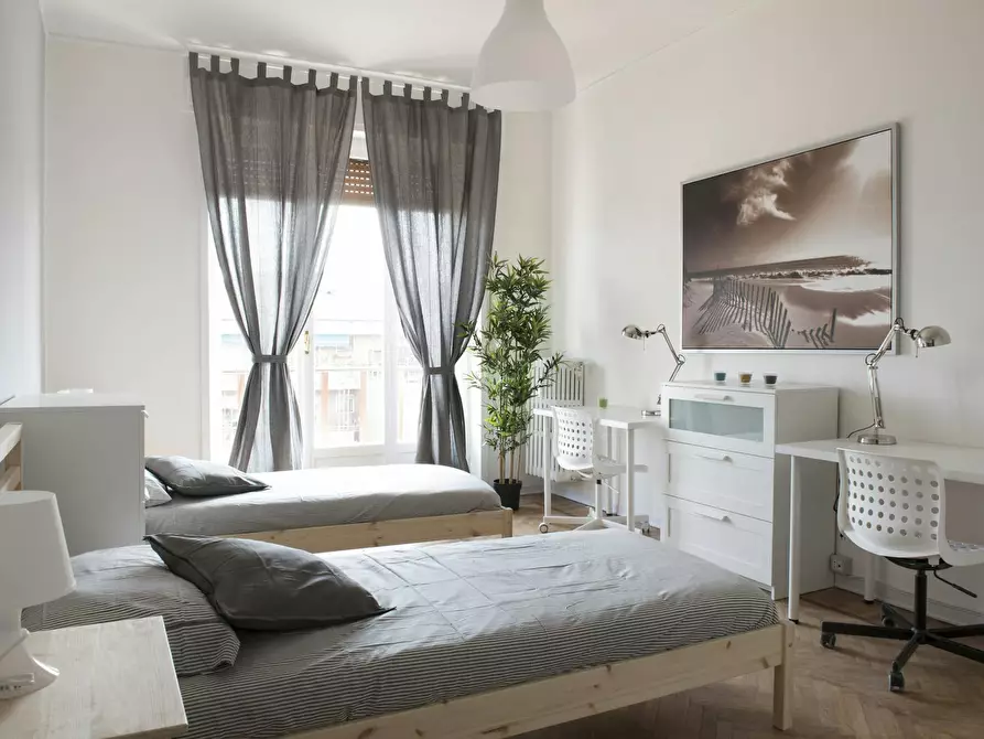 Immagine 1 di Camera condivisa in affitto  in Largo Giovanni Battista Scalabrini a Milano