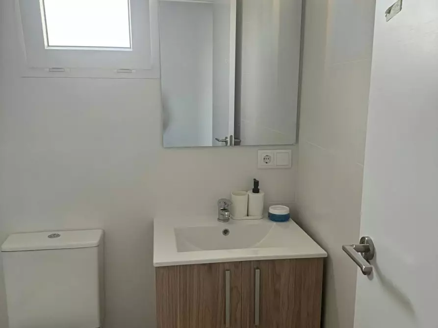 Immagine 6 di Camera in affitto  in Calle Jaime Segarra a Alicante/Alacant