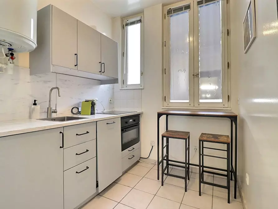 Immagine 6 di Appartamento in affitto  in Rue des Jeuneurs a Paris