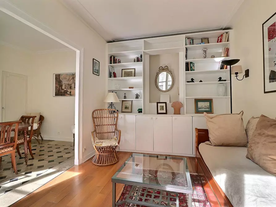 Immagine 4 di Appartamento in affitto  in Rue Godot de Mauroy a Paris