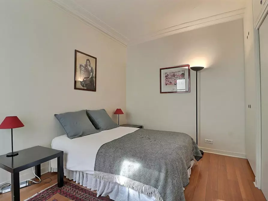 Immagine 2 di Appartamento in affitto  in Rue Godot de Mauroy a Paris