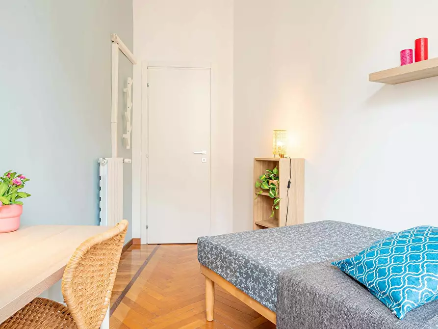 Immagine 3 di Camera in affitto  in Via Plinio a Milano