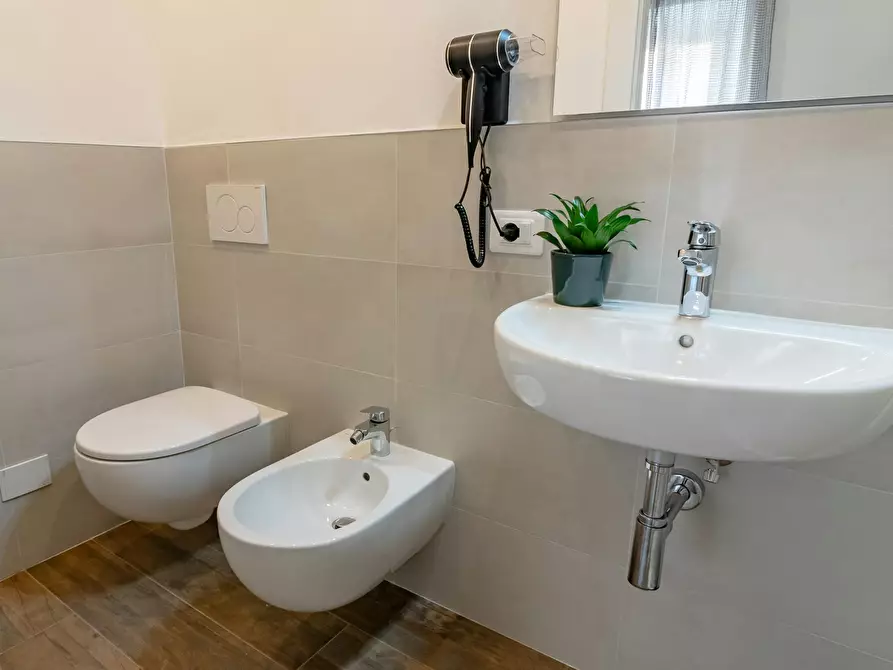 Immagine 4 di Camera in affitto  in Via del Ponte all'Asse a Firenze