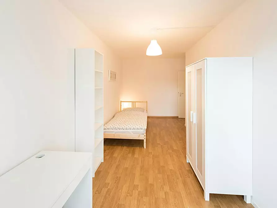 Immagine 2 di Camera in affitto  in Grünwalder Straße a München