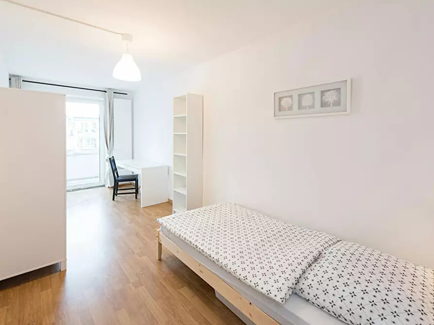 Immagine 1 di Camera in affitto  in Grünwalder Straße a München