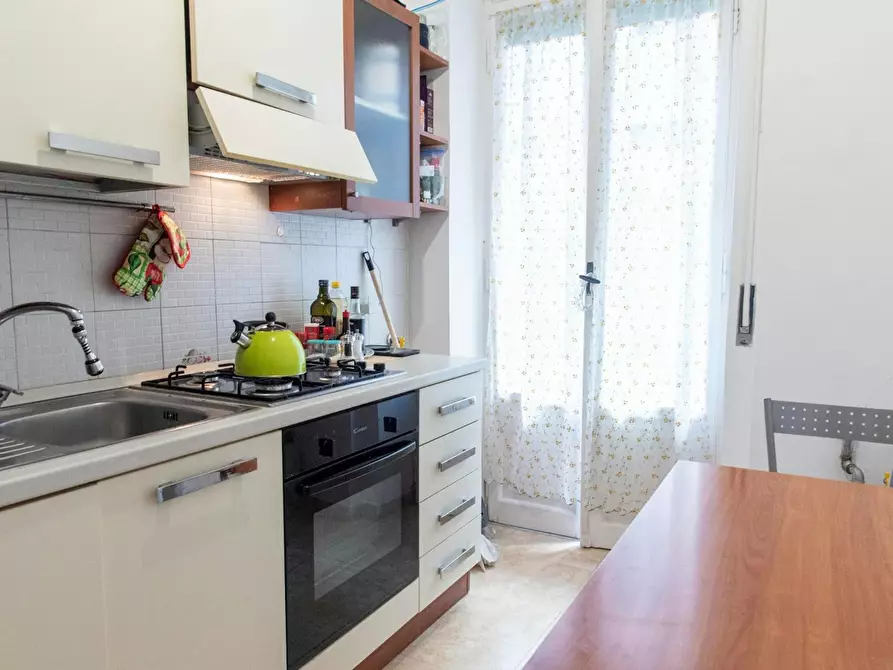 Immagine 4 di Camera in affitto  in Via Gian Luca Squarcialupo a Roma