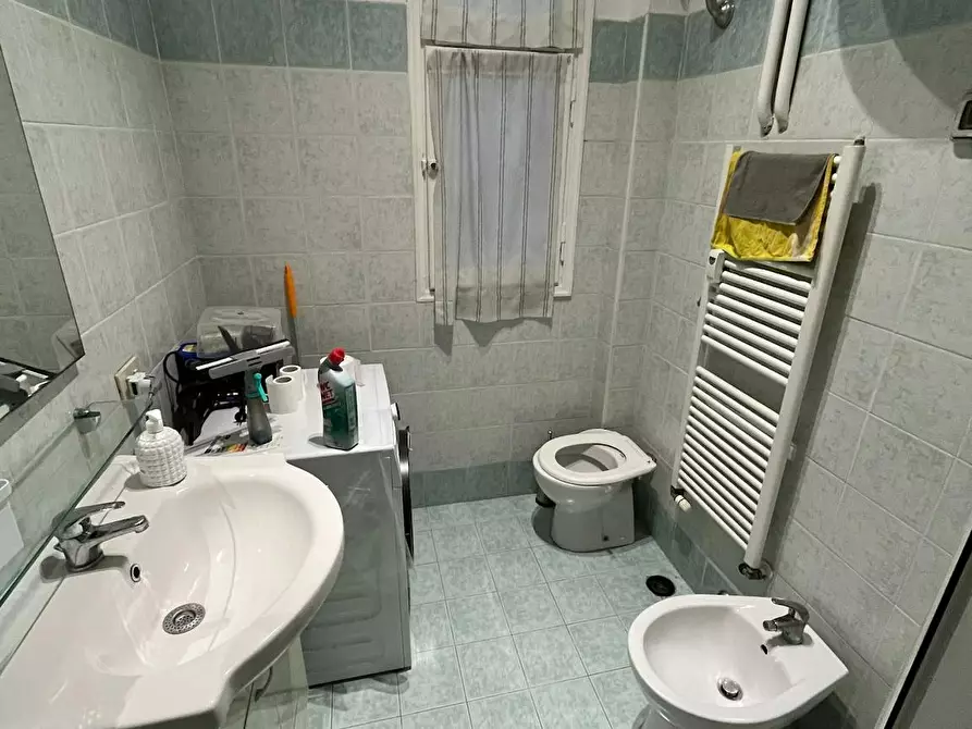 Immagine 5 di Camera in affitto  in Via Gian Luca Squarcialupo a Roma