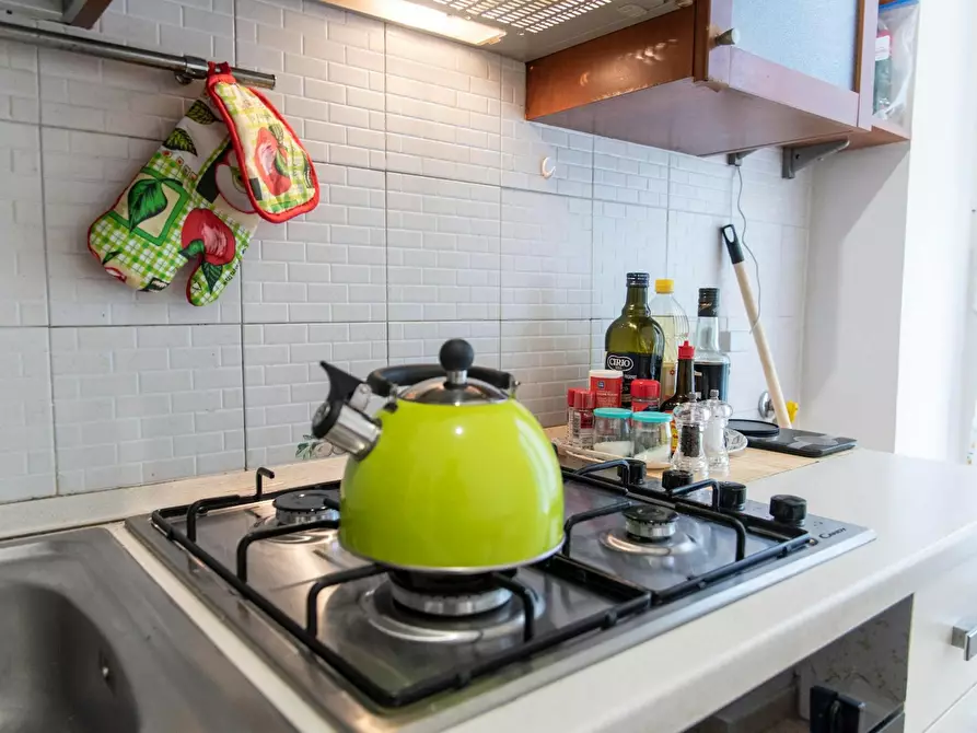 Immagine 3 di Camera in affitto  in Via Gian Luca Squarcialupo a Roma