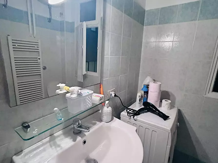 Immagine 7 di Camera in affitto  in Via Gian Luca Squarcialupo a Roma