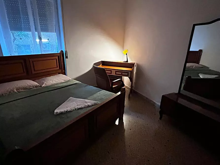 Immagine 8 di Camera in affitto  in Via Gian Luca Squarcialupo a Roma