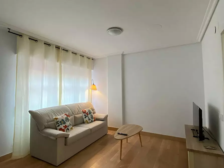 Immagine 1 di Appartamento in affitto  in Calle Rey Pastor a Logroño