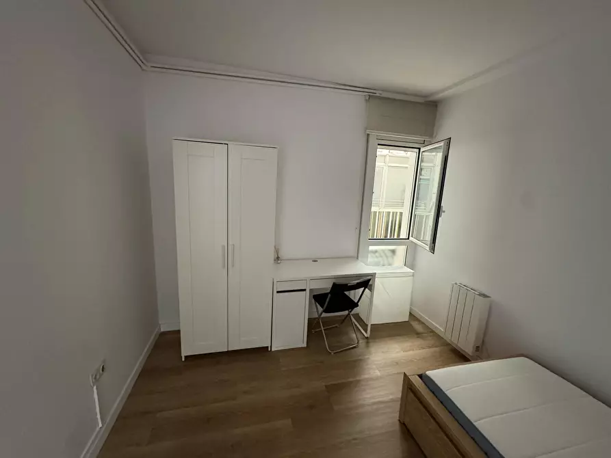 Immagine 2 di Camera in affitto  in Avinguda de Francesc Macià a Sabadell