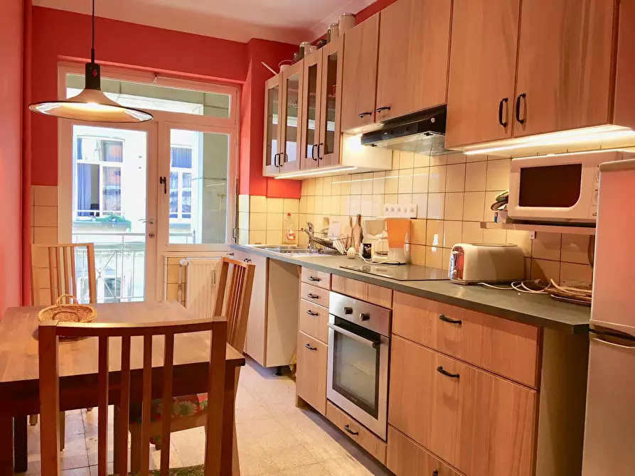 Immagine 6 di Appartamento in affitto  in Rue Jourdan a Saint-Gilles