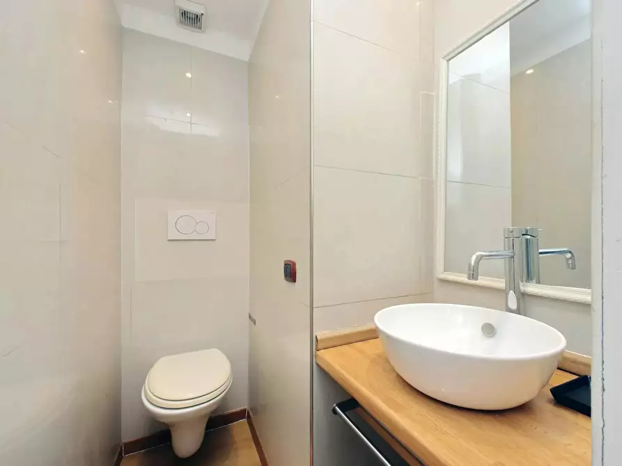 Immagine 8 di Appartamento in affitto  in Via Nicolò III a Roma