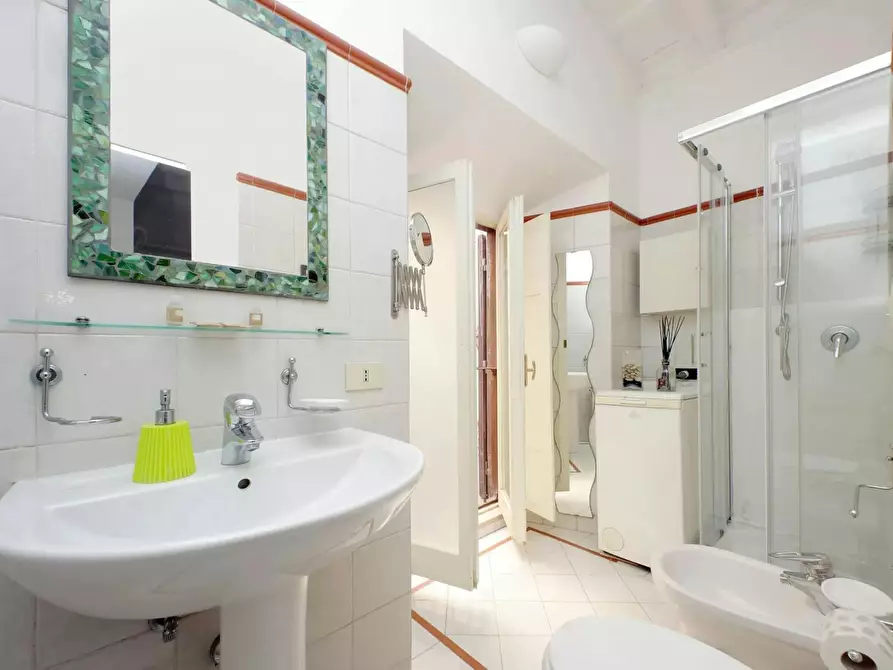 Immagine 9 di Appartamento in affitto  in Via dei Cappellari a Roma