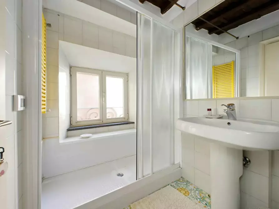 Immagine 10 di Appartamento in affitto  in Via del Moro a Roma