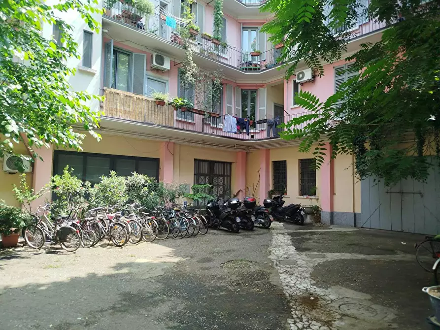 Immagine 7 di Casa indipendente in affitto  in Via Evangelista Torricelli a Milano