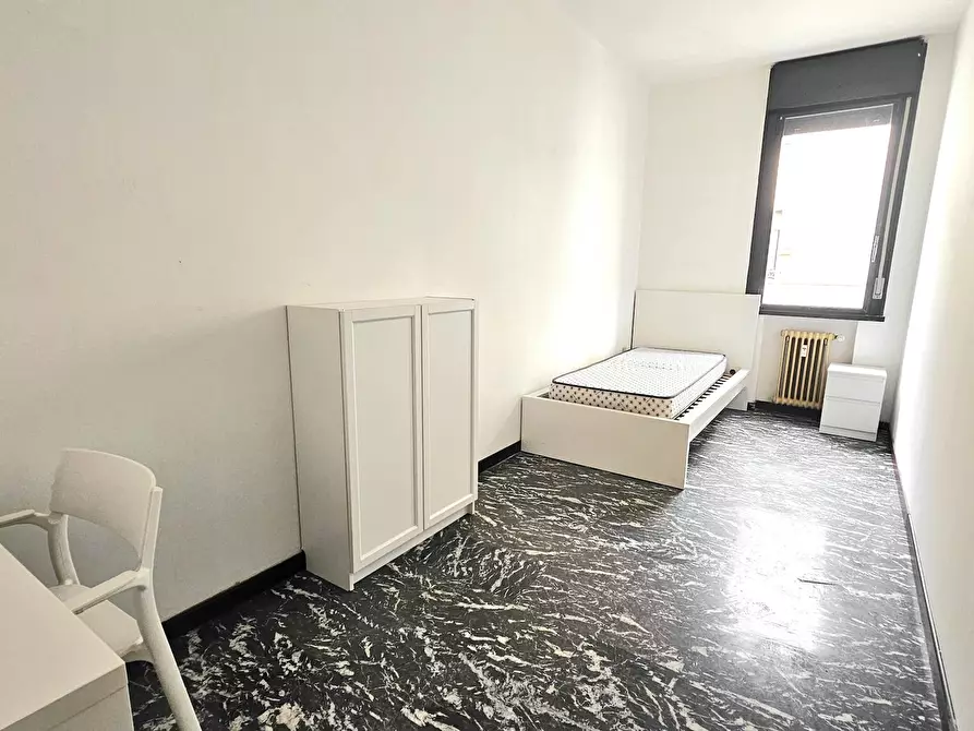 Immagine 2 di Camera in affitto  in Via Ugo Foscolo a Padova