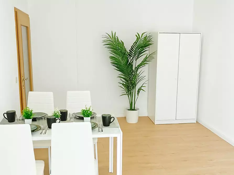 Immagine 5 di Appartamento in affitto  in Immermannstraße a Magdeburg