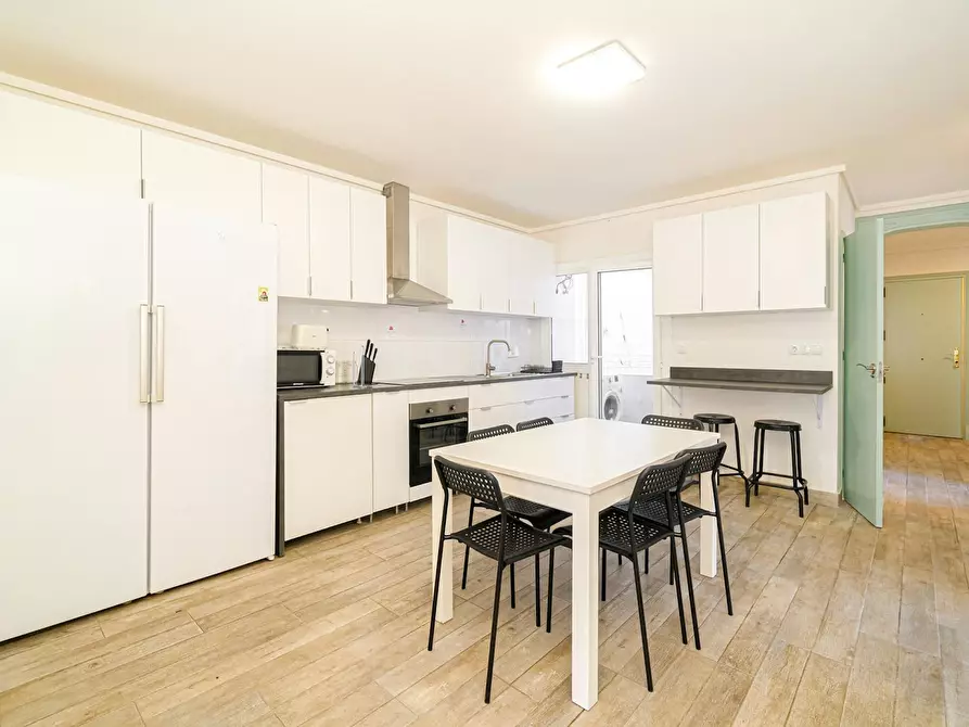 Immagine 6 di Camera in affitto  in Calle de Crevillente a Alicante/Alacant