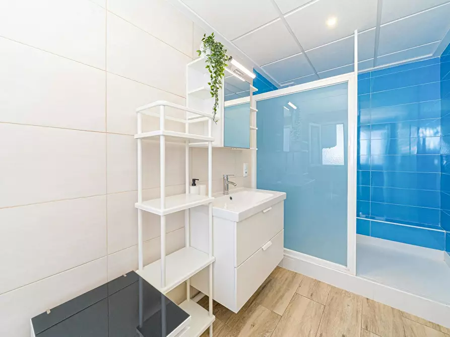 Immagine 5 di Camera in affitto  in Calle de Crevillente a Alicante/Alacant