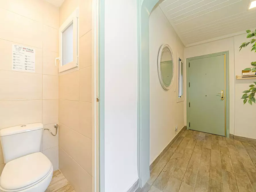 Immagine 2 di Camera in affitto  in Calle de Crevillente a Alicante/Alacant