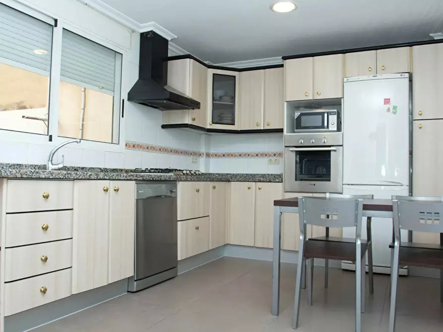 Immagine 4 di Camera in affitto  in Calle Alcalá Galiano a Alicante/Alacant