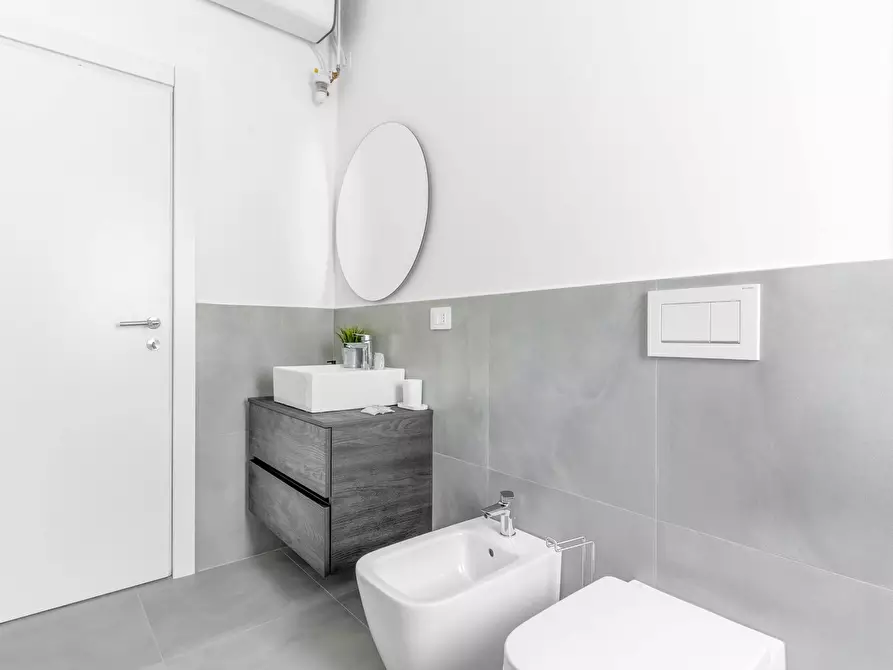 Immagine 6 di Appartamento in affitto  in Via Val d'Ossola a Milano