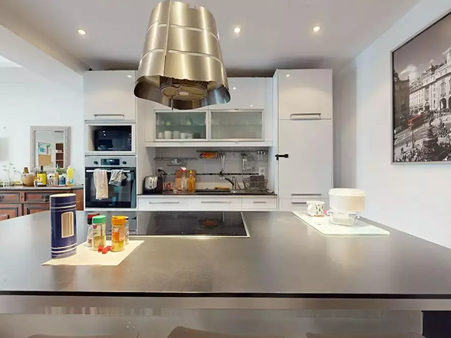 Immagine 7 di Casa indipendente in affitto  in Rue Jean-Jacques Rousseau a Lille