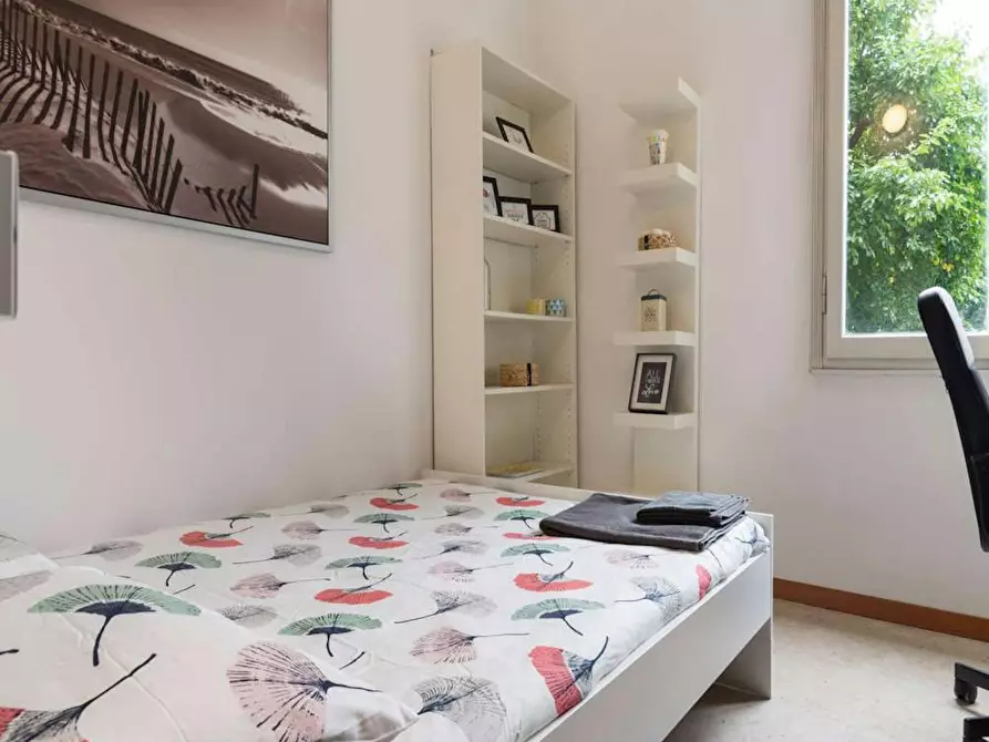 Immagine 2 di Camera in affitto  in Via Bartolomeo D'Alviano a Milano