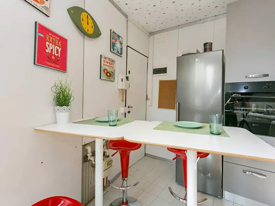 Immagine 6 di Camera in affitto  in Via Gavirate a Milano